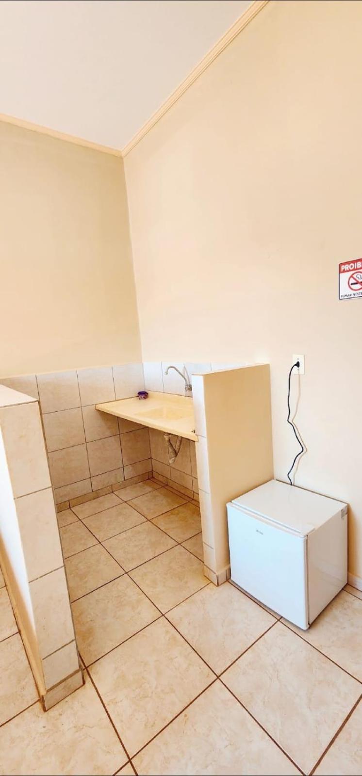 Economique Hotel Илья-Солтейра Экстерьер фото